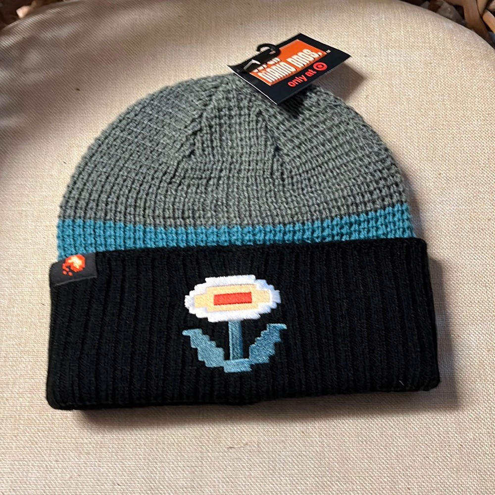 New Super Mario Bros Mens Hat NWT